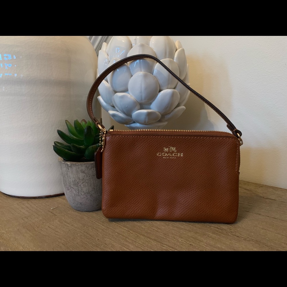 Coach Wristlet - Picture 4 of 4